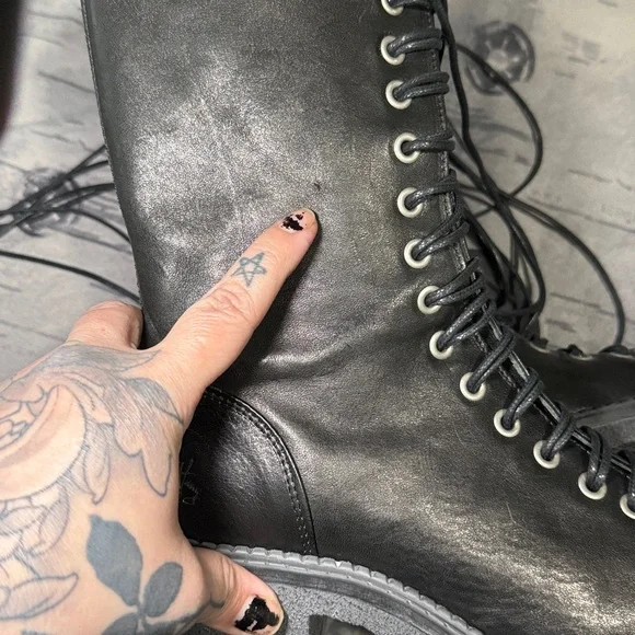 JOHN FLUVOG SLACKER VAGABOND LACE UP CORSET TOE MID CALF BOOTS SZ 8 LIKE NEW - Picture 7 of 16